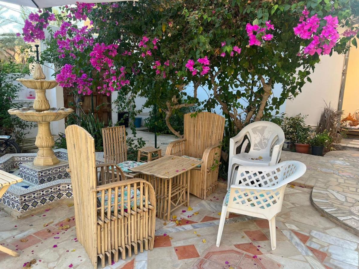 Suite Moonlight Zone Touristique Тозьор Екстериор снимка