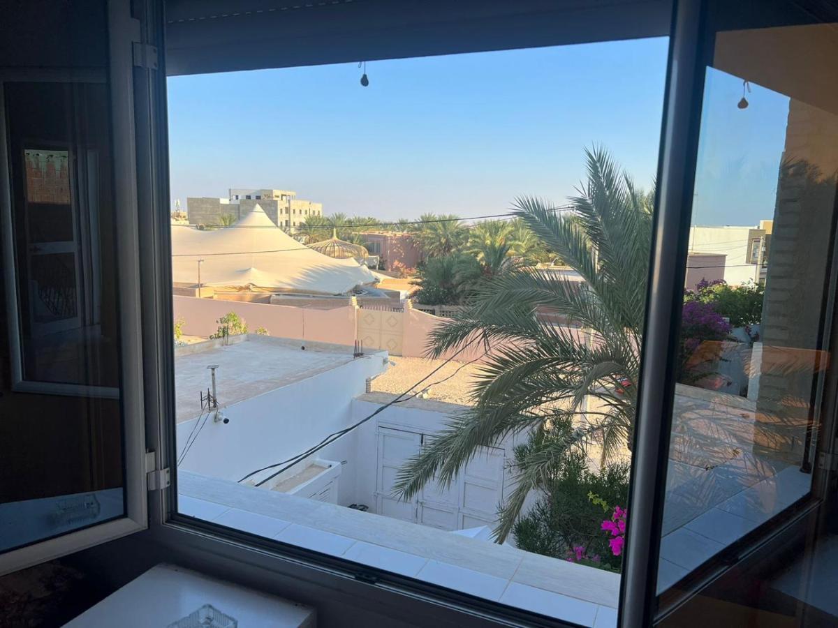 Suite Moonlight Zone Touristique Тозьор Екстериор снимка